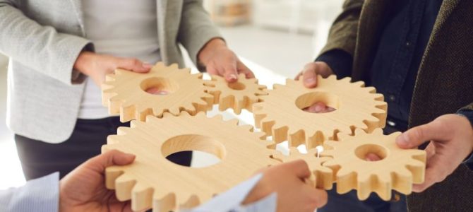 How to Combine Performance Learning With Sales Training Programs
